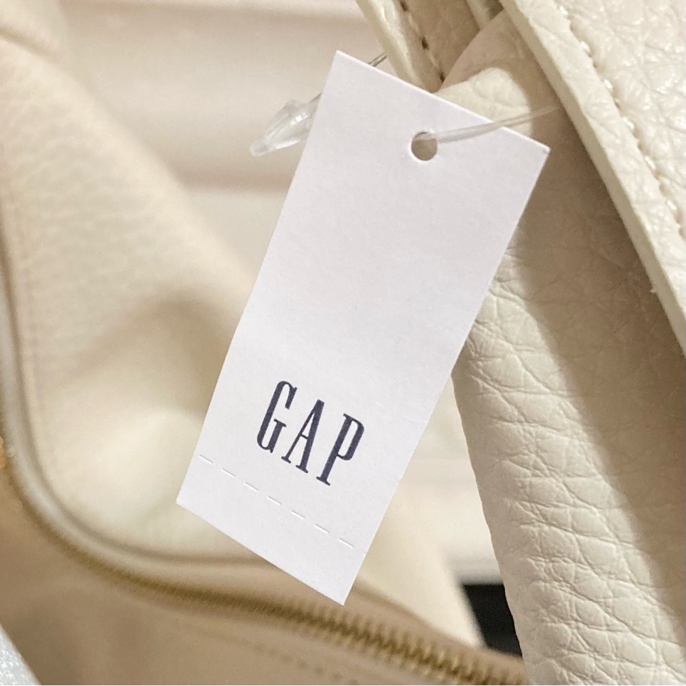NWT GAP White Hobo Shoulder Bag - Picture 7 of 16
